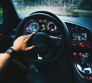 Pourquoi conduire vite quand rouler lentement peut vous changer la vie ?